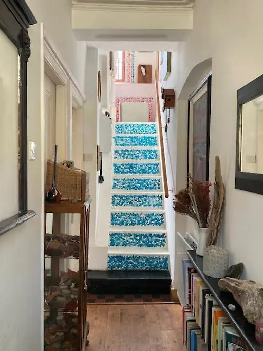 Villa Unique Bohemian Artist Townhouse Belfast